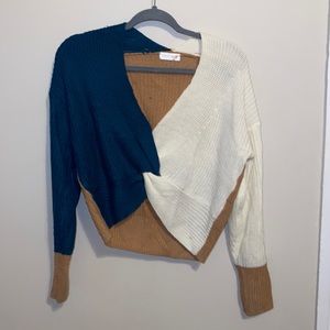 Vestique Color Block Sweater